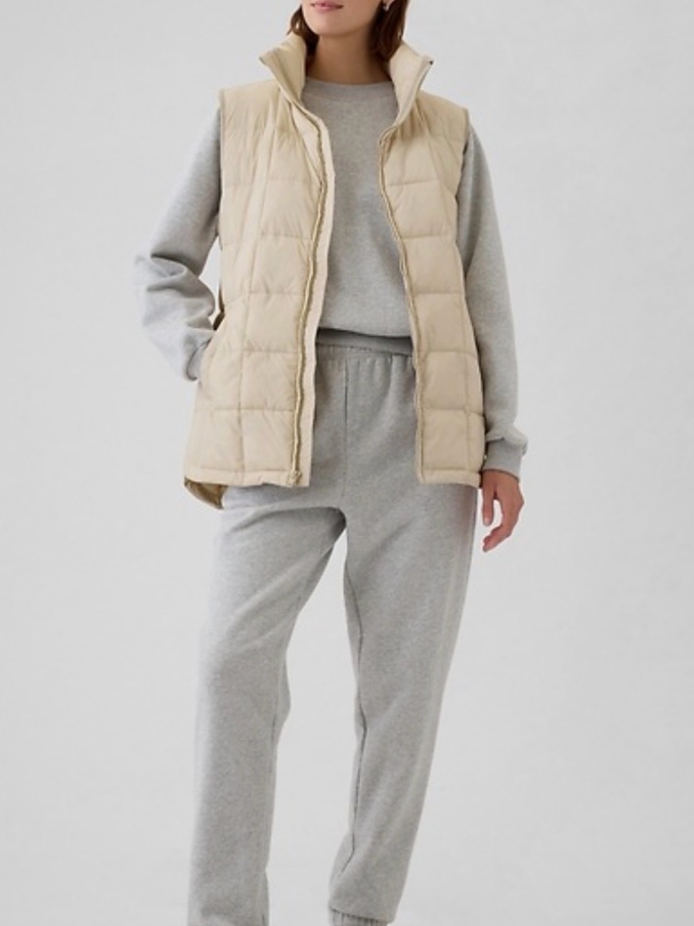 GAP Recycled Beige Quilted Puffer Vest - Women S